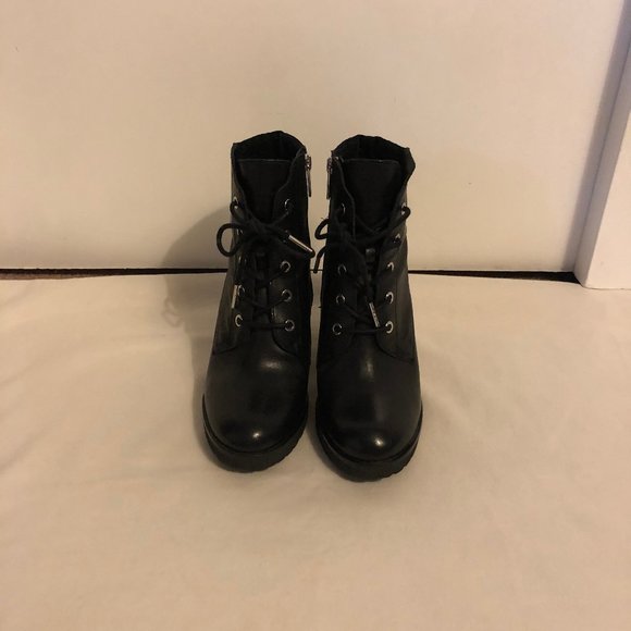 Michael Kors Zip up Boots - Picture 2 of 5